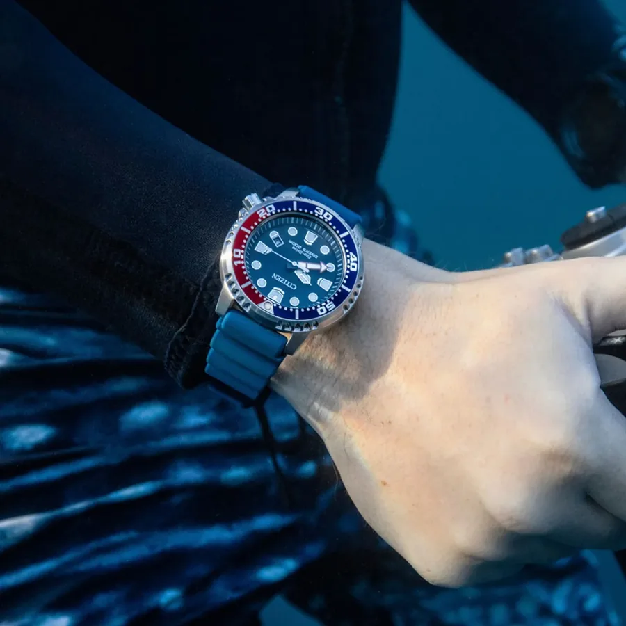 Citizen Dive 44mm Blue Dial, view 2