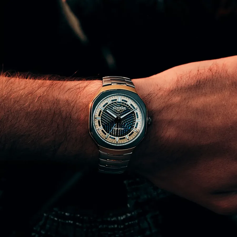 Citizen Photon 39mm Gold Dial, view 2
