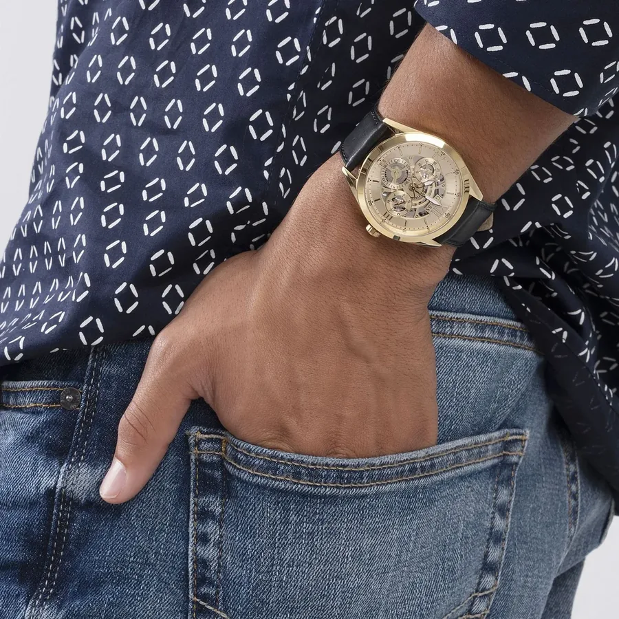 Guess 42mm Gold Dial, view 5