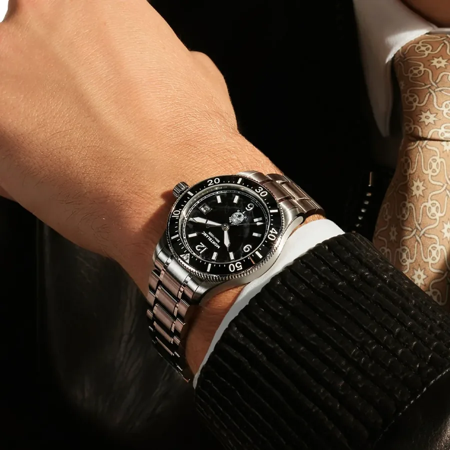 Montblanc Iced Sea 38mm Automatic Black Dial, Silver-Tone Stainless Steel Bracelet, view 2