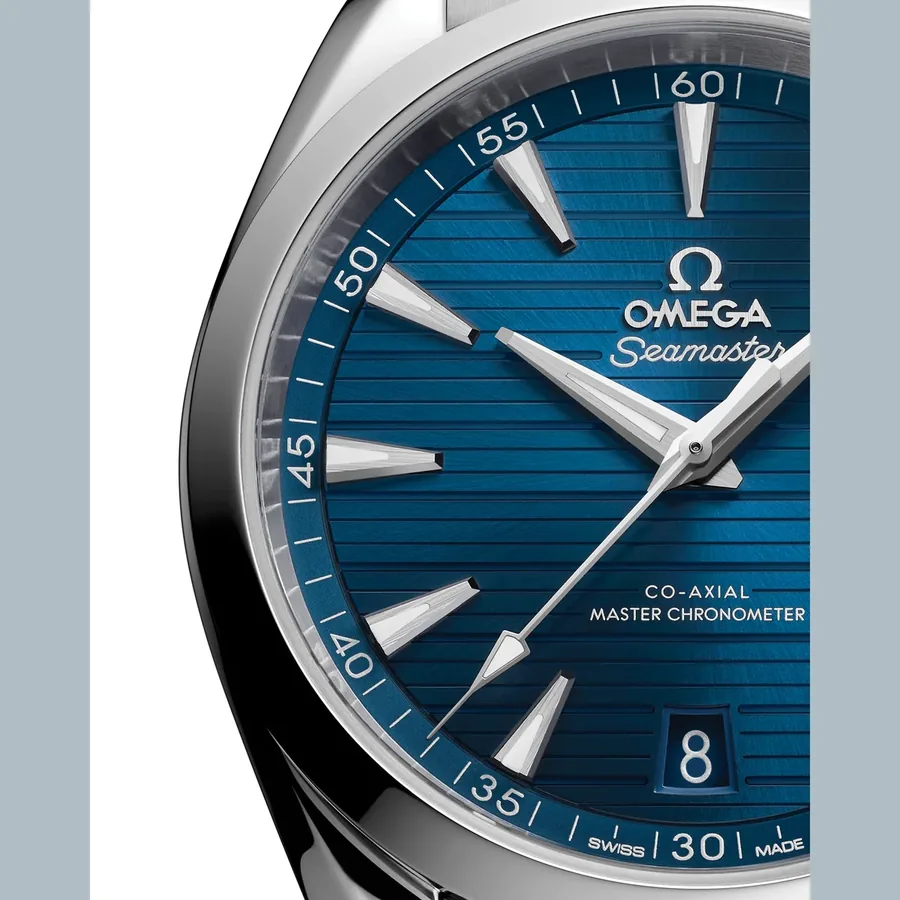 Omega Seamaster Aqua Terra 150M 41mm, Blue dial, view 2