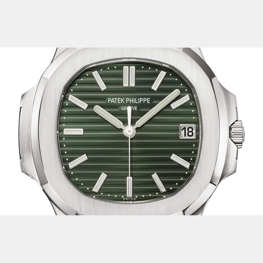 Patek Philippe Nautilus 5711/1A, Olive green dial, view 4