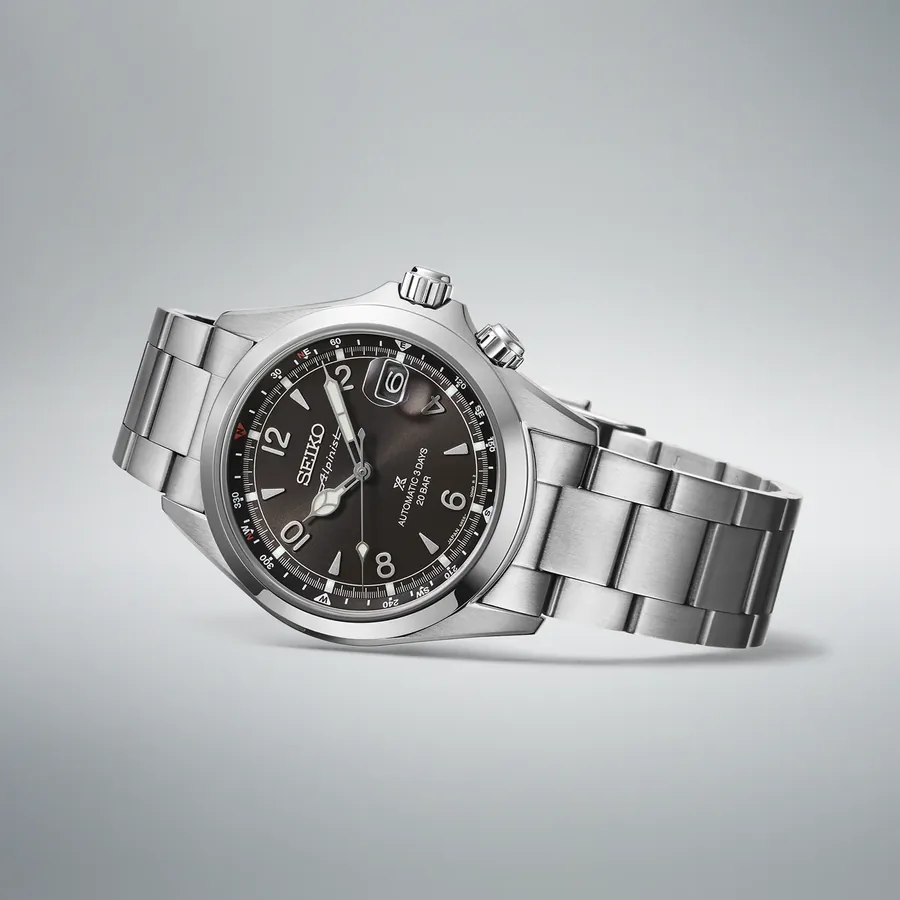 Seiko Prospex Alpinist 39.5mm, Black, steel bracelet, view 2
