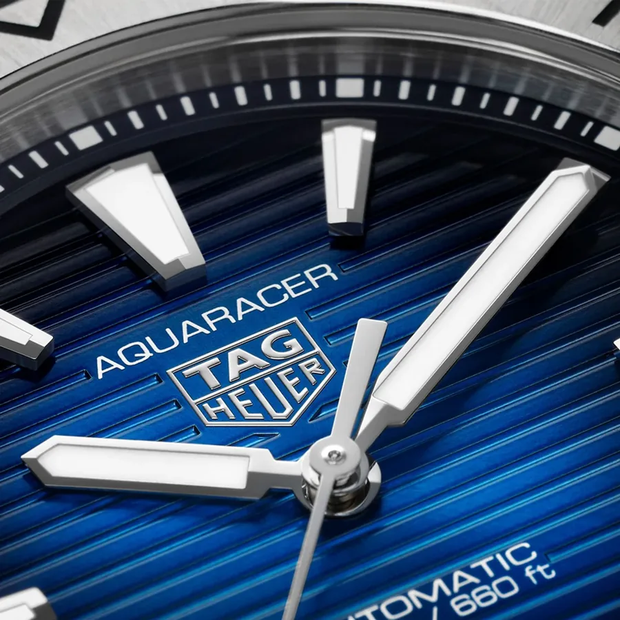 TAG Heuer Aquaracer 40mm Automatic Blue Dial, view 2