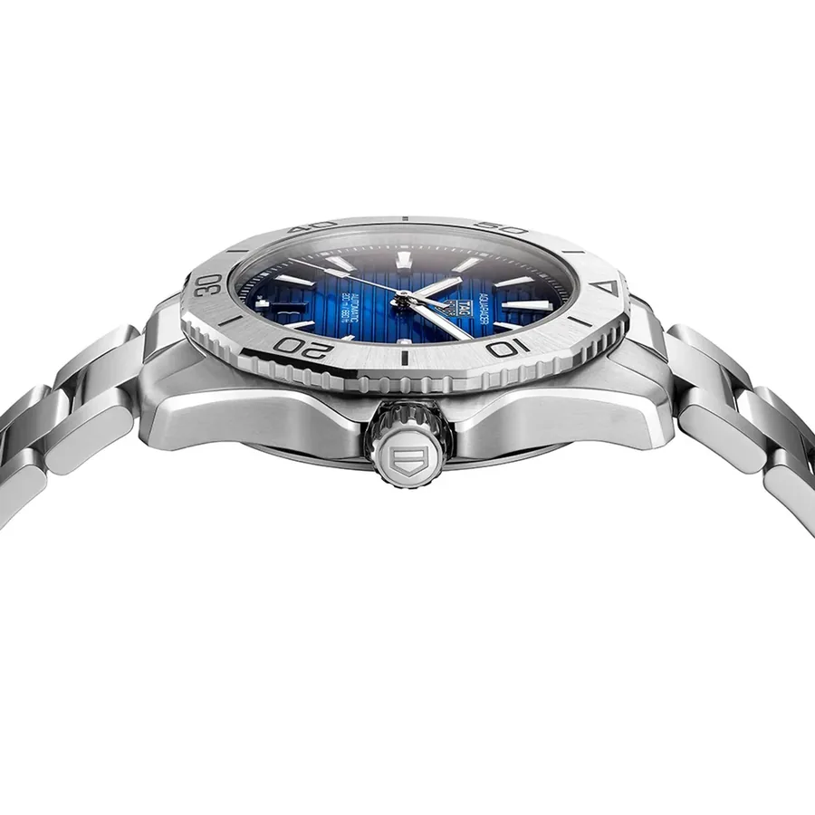 TAG Heuer Aquaracer 40mm Automatic Blue Dial, view 4
