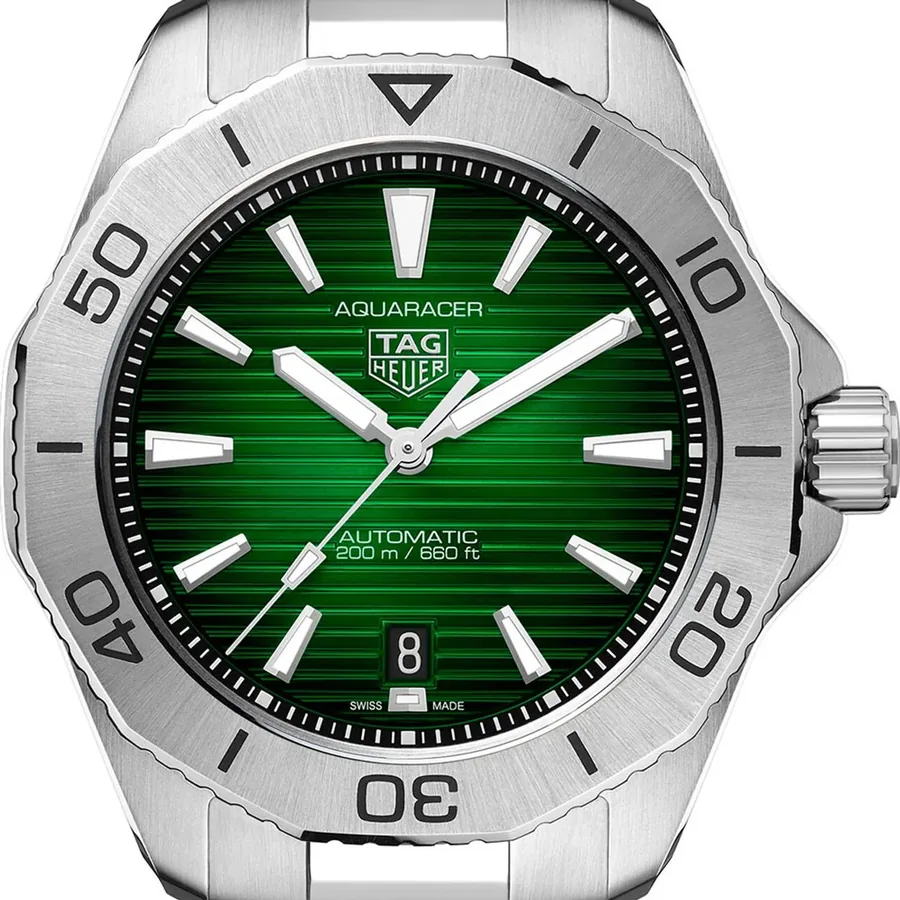 TAG Heuer Aquaracer 40mm Automatic Green Dial, view 2