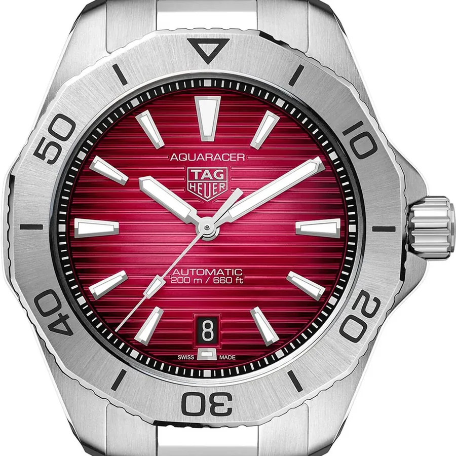 TAG Heuer Aquaracer 40mm Automatic Red Dial, view 2