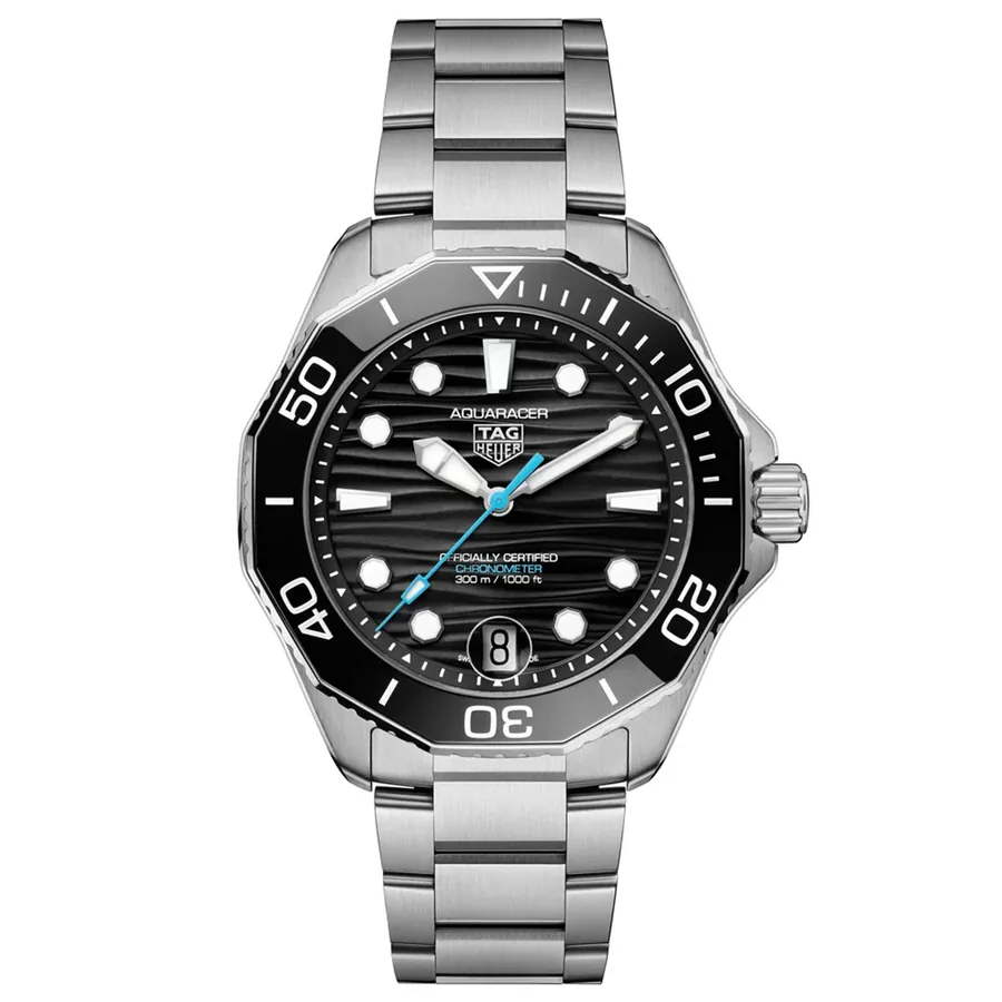 TAG Heuer Aquaracer 42mm Automatic Black Dial, front view