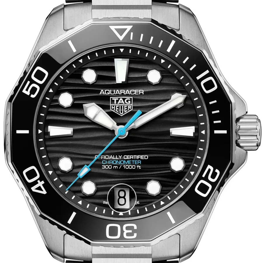 TAG Heuer Aquaracer 42mm Automatic Black Dial, view 2