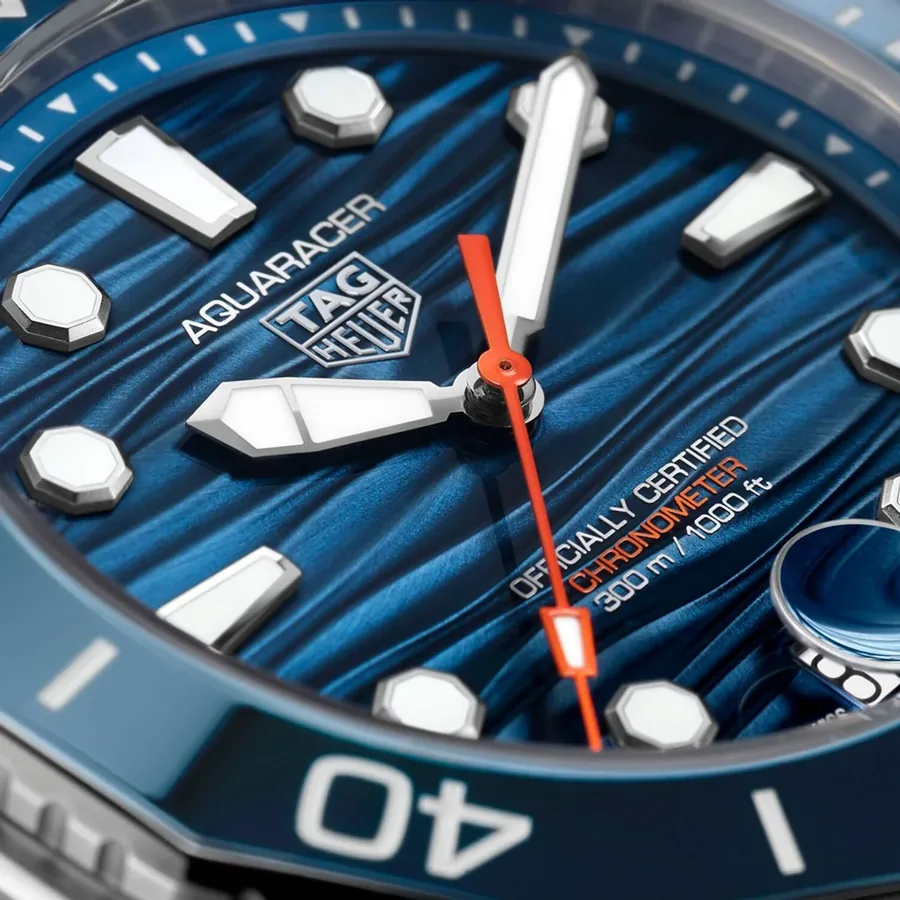 TAG Heuer Aquaracer 42mm Automatic Blue Dial, view 6