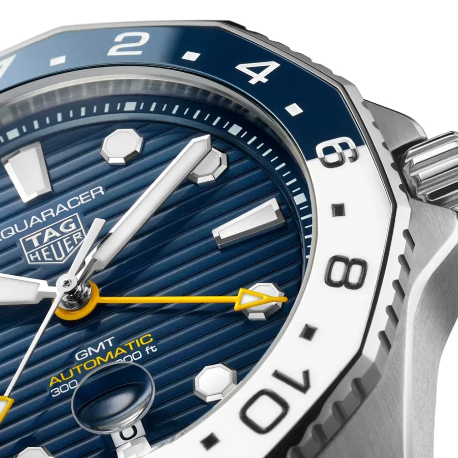 TAG Heuer Aquaracer 43mm Chronograph Blue Dial, view 4