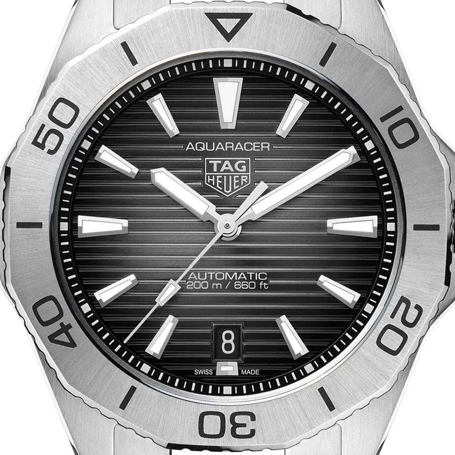 TAG Heuer Aquaracer Automatic Black Dial, view 2