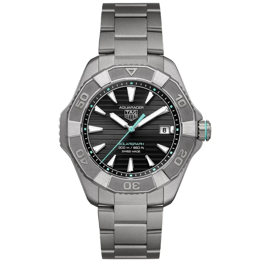 TAG Heuer Aquaracer Solar 40mm Black Dial, front view