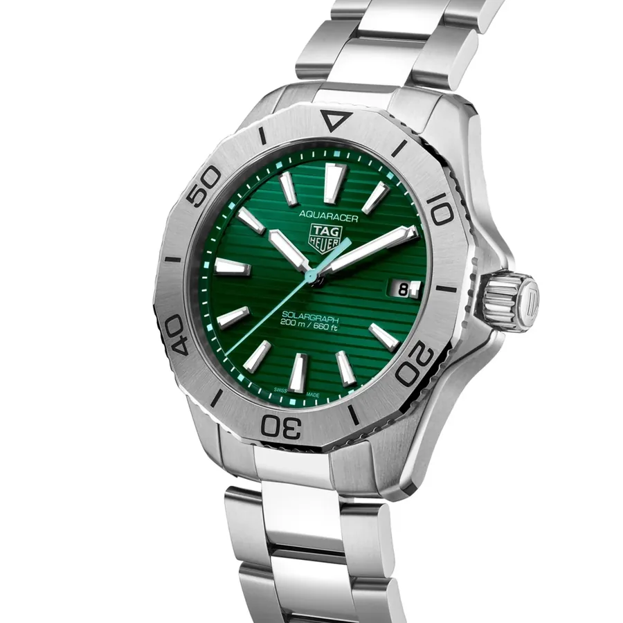 TAG Heuer Aquaracer Solar 40mm Green Dial, view 3