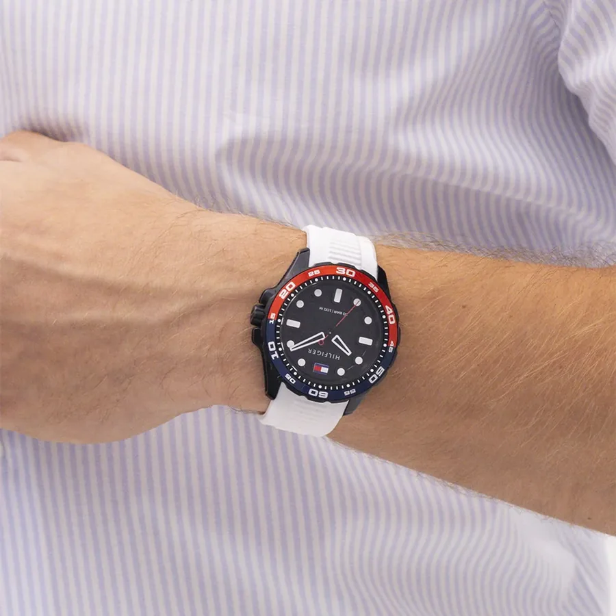 Tommy Hilfiger Regatta 42mm Black Dial, White Rubber Strap, view 2