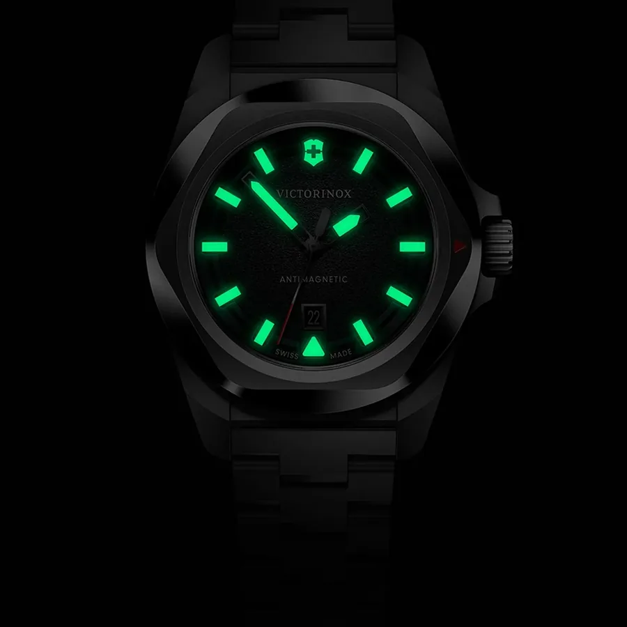 Victorinox I.N.O.X. 32mm Black Dial, view 6