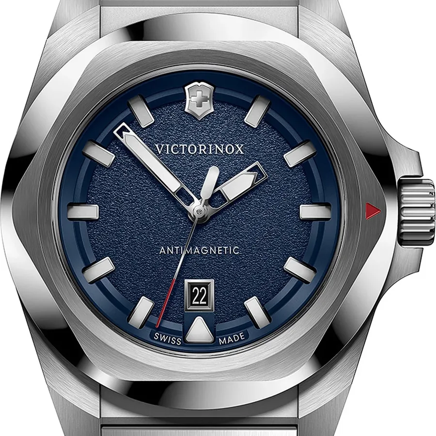 Victorinox I.N.O.X. 32mm Blue Dial, view 2