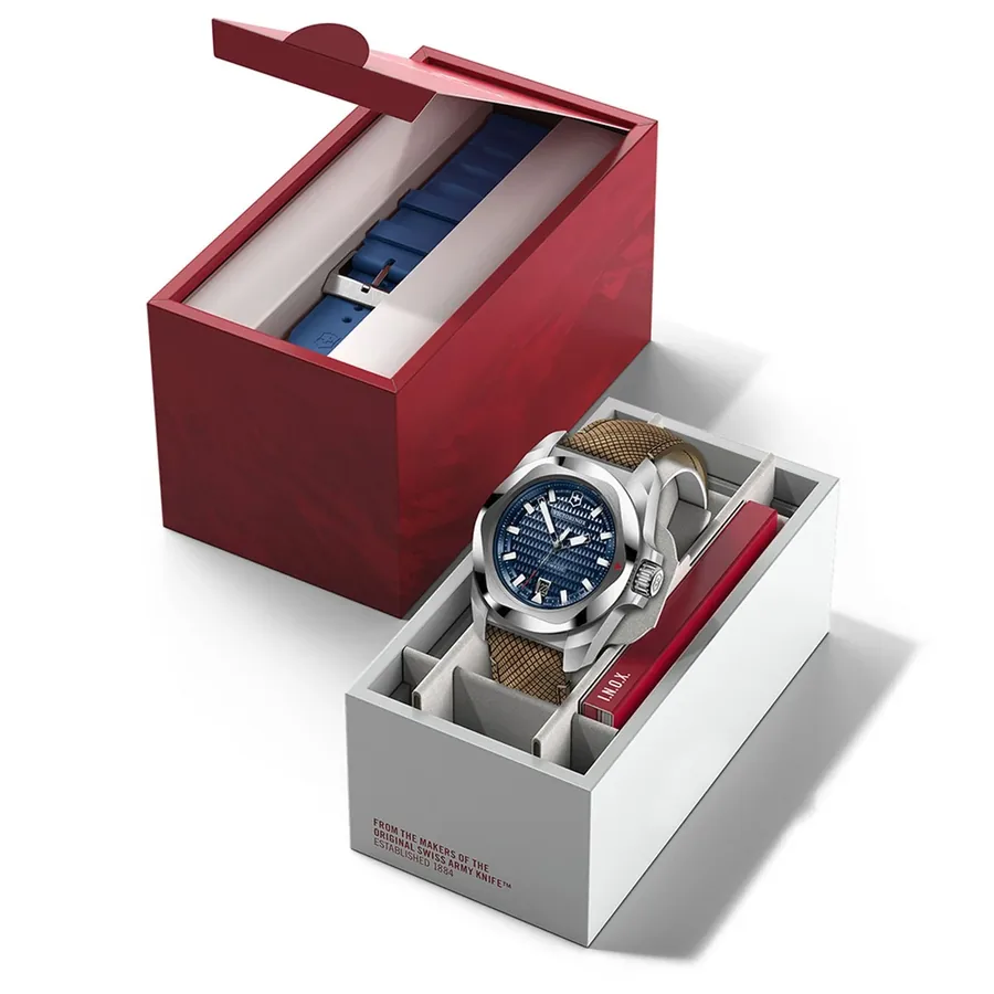 Victorinox I.N.O.X. 41mm Blue Dial, view 3