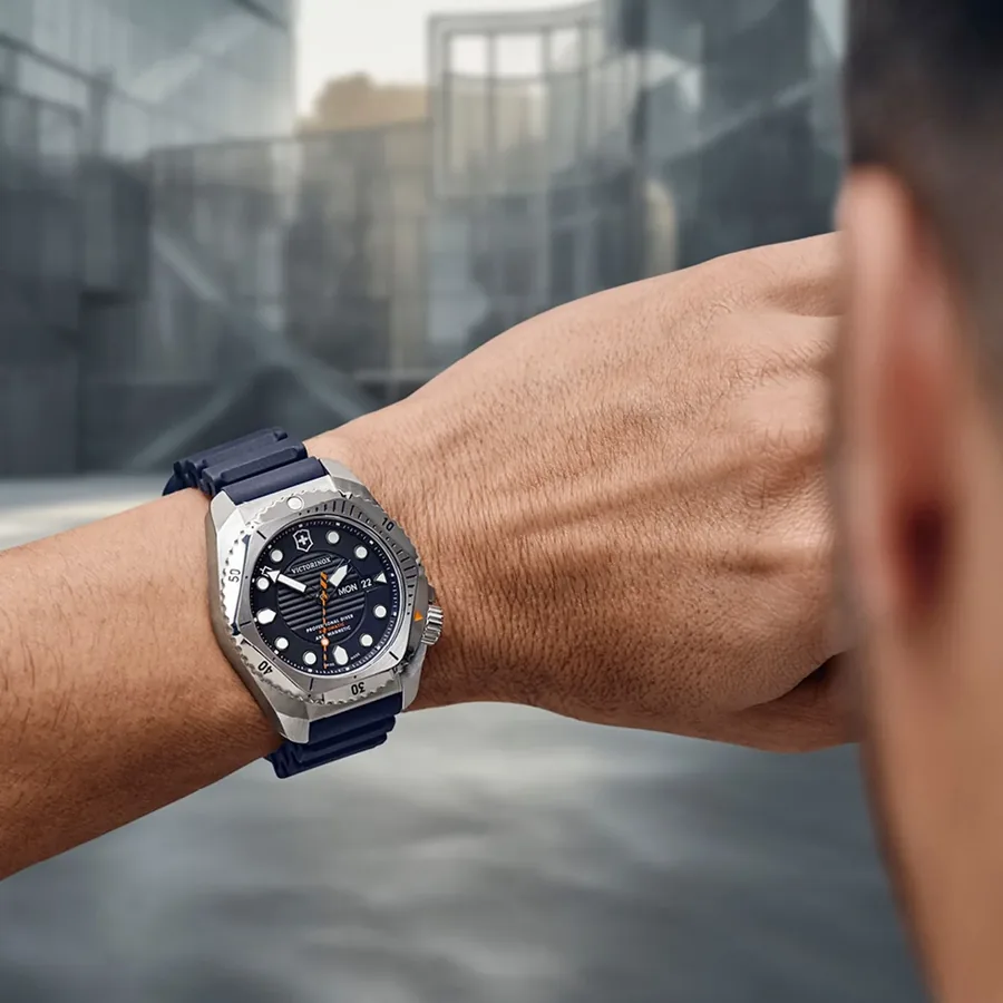 Victorinox I.N.O.X. Dive Pro 43mm Automatic Blue Dial, view 5