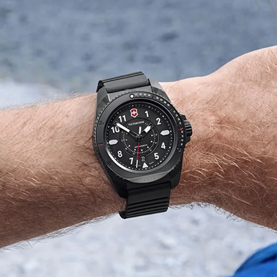 Victorinox Journey 1884 43mm Black Dial, Ref. 241982, view 2