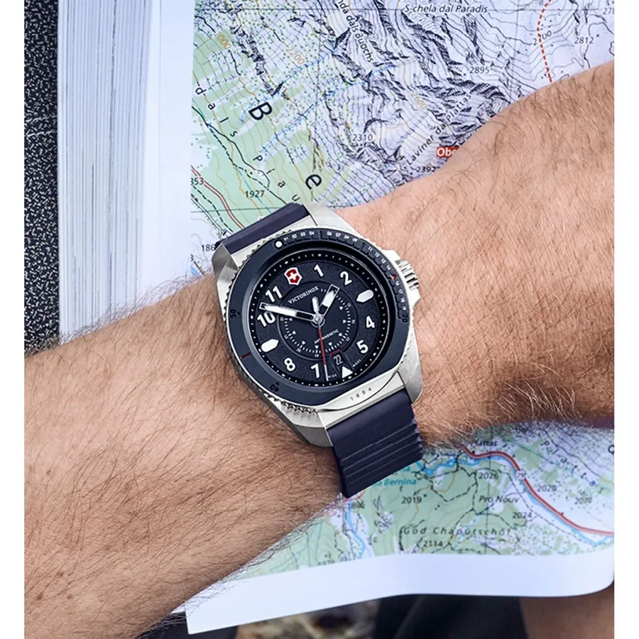 Victorinox Journey 1884 43mm Blue Dial, Ref. 241975, view 4