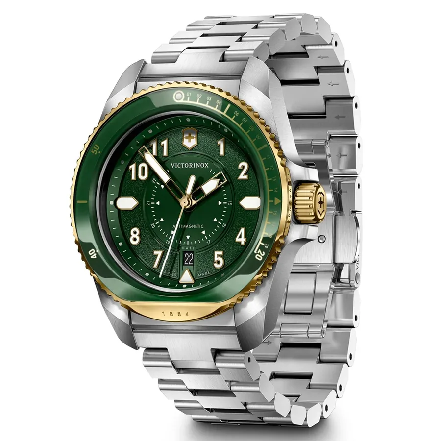 Victorinox Journey 43mm Green Dial, Silver-Tone Stainless Steel Bracelet, Ref. 242012, view 2