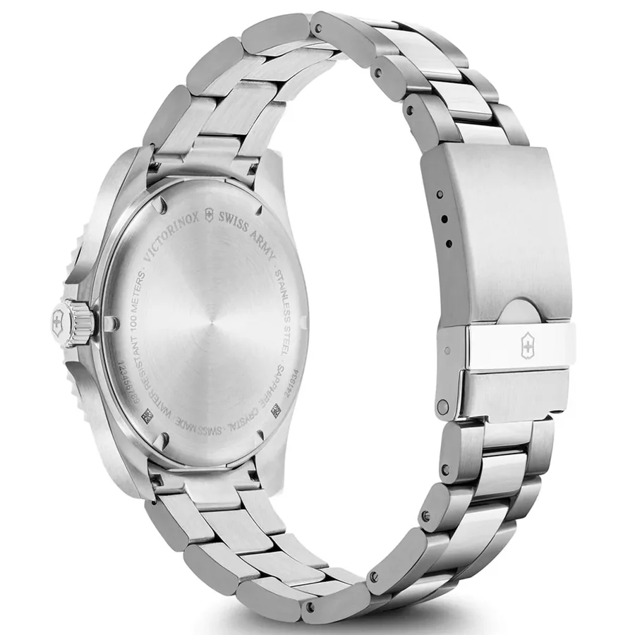 Victorinox Maverick 43mm Green Dial, Silver-Tone Stainless Steel Bracelet, view 4