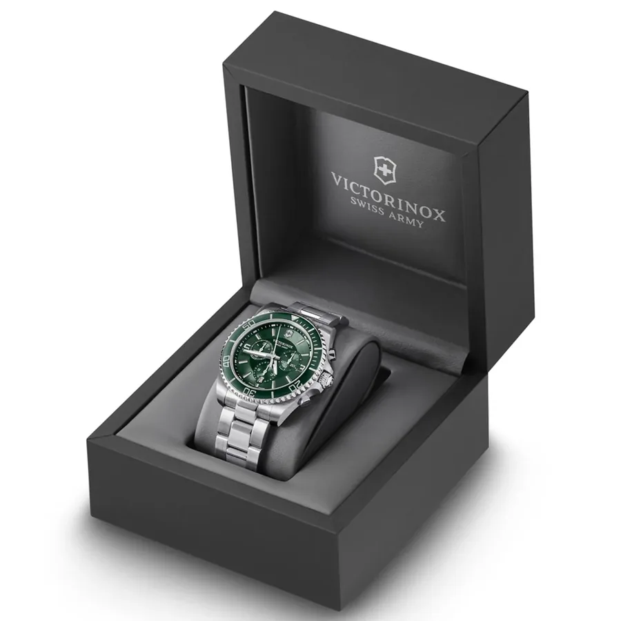 Victorinox Maverick Chronograph 43mm Green Dial, view 4