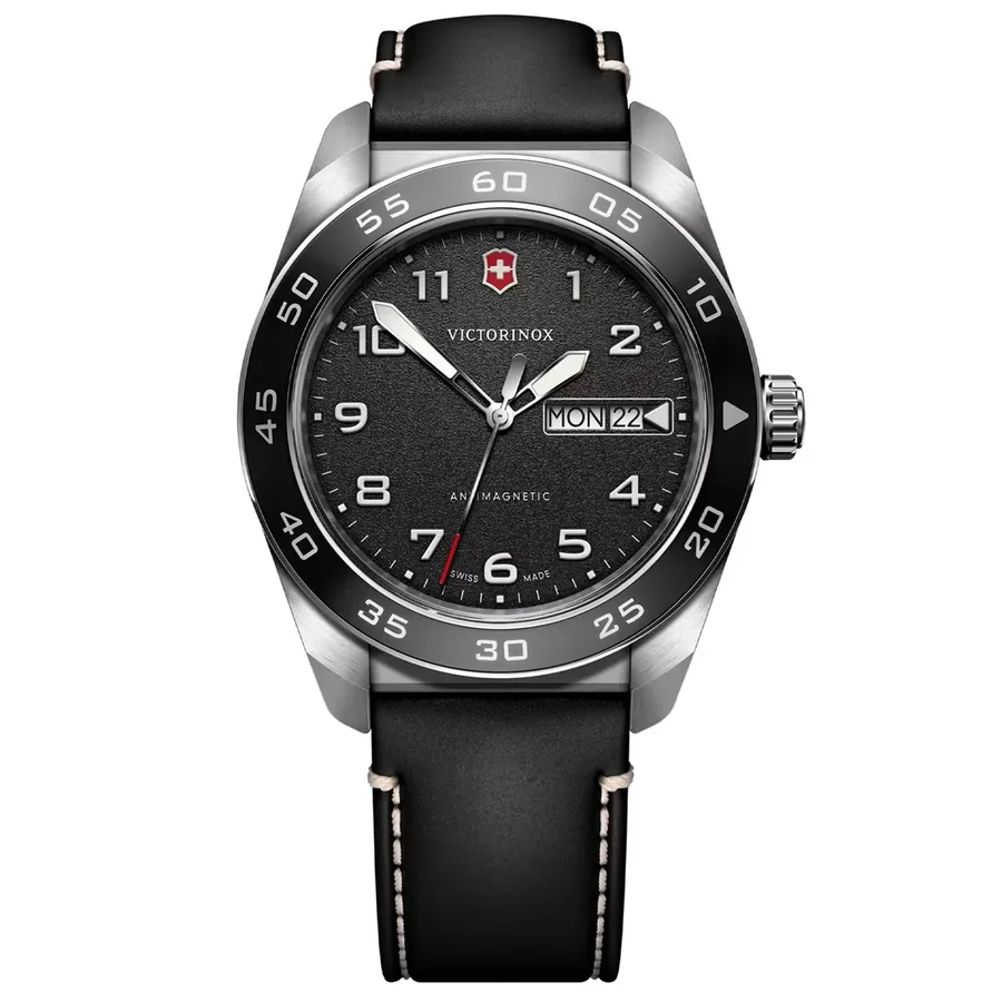 Victorinox Swiss Army 42mm Black Dial, front view
