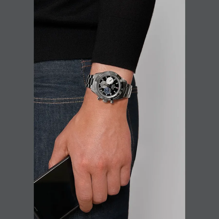 Zenith Chronomaster Sport 41mm, Black dial, view 2